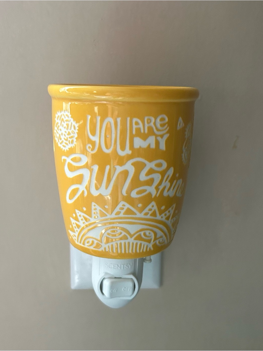 Scentsy plug in warmer you are my sunshine